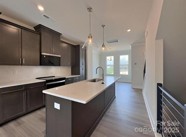 Holiday home Luxurious King 3br Townhouse Mins To Uptown Clt! Charlotte
