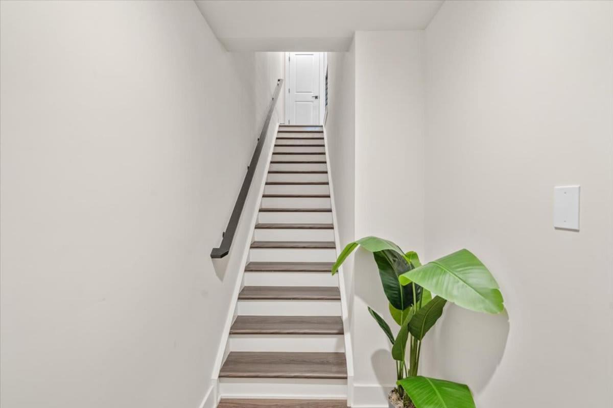 Luxurious King 3br Townhouse Mins To Uptown Clt! * Charlotte