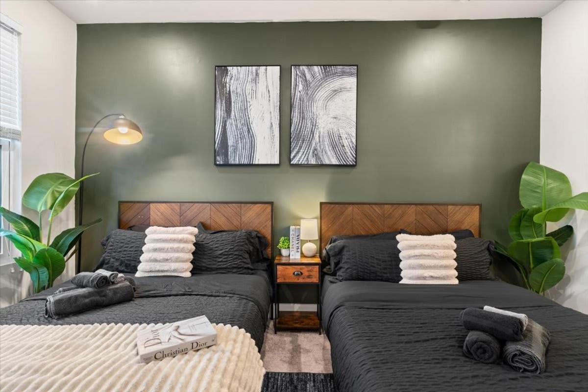 Luxurious King 3br Townhouse Mins To Uptown Clt! Charlotte