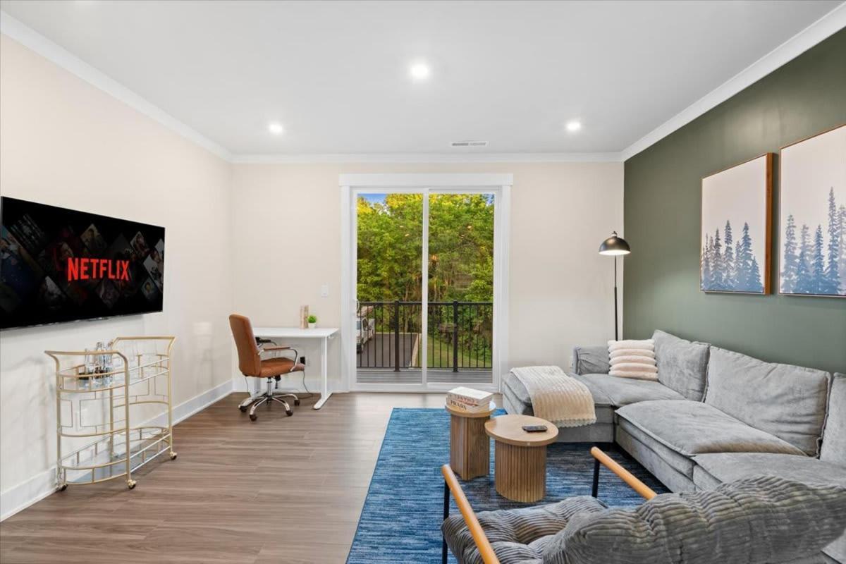 Luxurious King 3br Townhouse Mins To Uptown Clt!