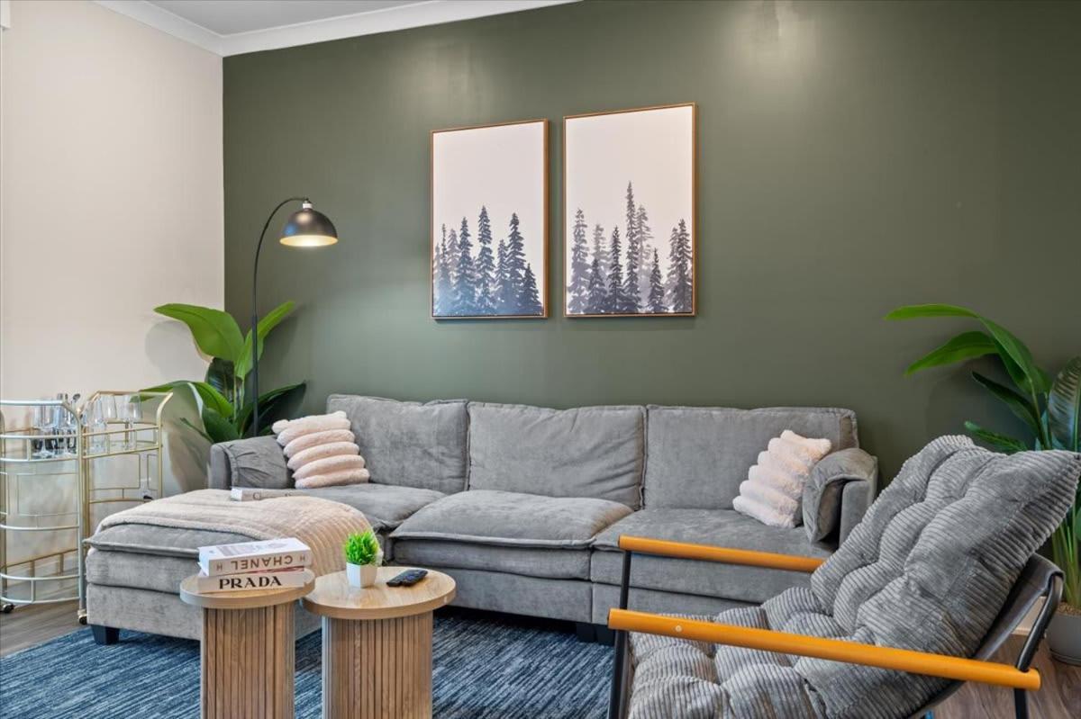 Luxurious King 3br Townhouse Mins To Uptown Clt! * Charlotte